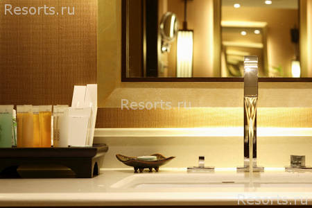 Holiday Inn Phuket 21